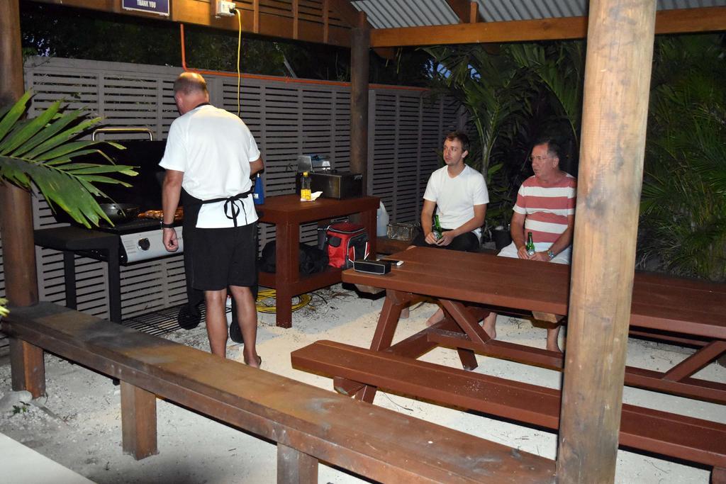 Coral Sands Apartments Rarotonga Exterior photo